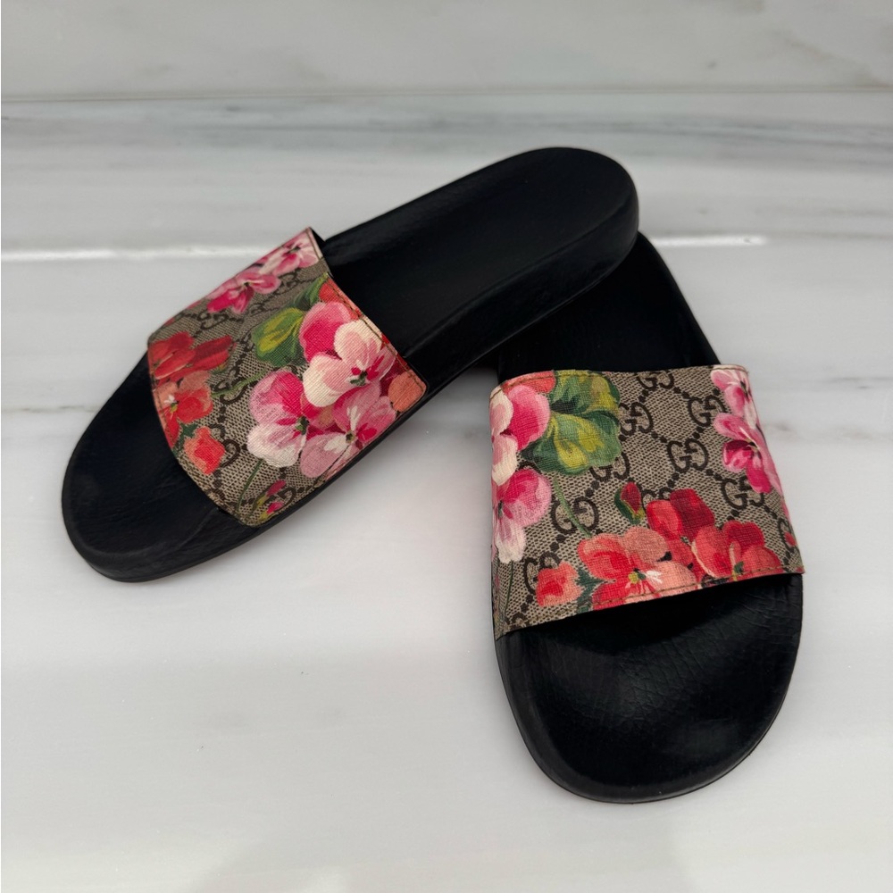 Gucci GG Supreme Rubber Slides